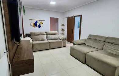 Imagem: A casa em condomínio possui 4 Dormitórios, 4 Banheiros, 2