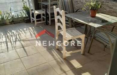 Imagem: A casa possui 4 Dormitórios, 3 Banheiros, 1 Vaga na garagem