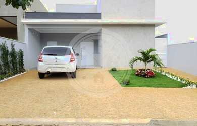 Imagem: A casa em condomínio possui 3 Dormitórios, 4 Banheiros, 4