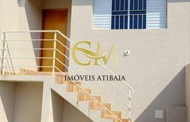 Imagem: A casa possui 2 Dormitórios, 1 Banheiro, 2 Vagas na garagem