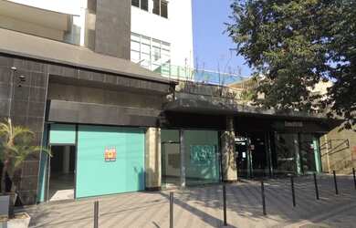 Imagem: O depósito possui 320m² de Área e está localizado em Lourdes