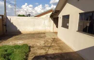 Imagem 3: Casa com 3 quartos, lavanderia coberta, Garagem 2 carros, edicula. Portao...