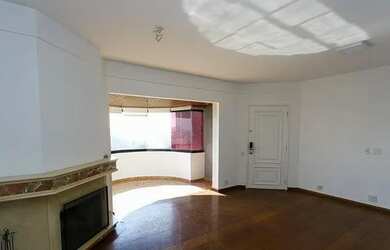 Imagem: O apartamento possui 4 Dormitórios, 3 Banheiros, 3 Vagas na