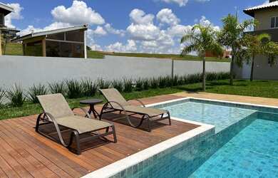 Imagem: A casa em condomínio possui 3 Dormitórios, 3 Banheiros, 5