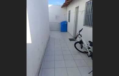 Imagem: A casa em condomínio possui 1 Dormitório, 1 Banheiro e 1 Vaga