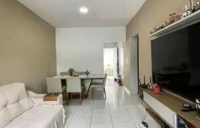 Imagem: A casa à venda possui 2 Dormitórios, 1 Banheiro, 1 Vaga na