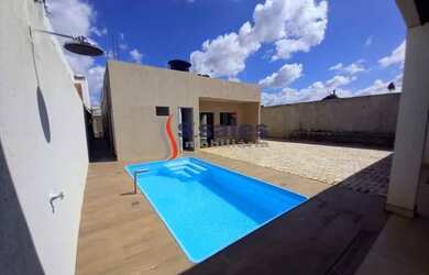 Imagem: A casa em condomínio possui 3 Dormitórios, 3 Banheiros, 5