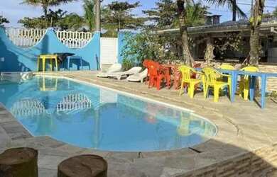 Imagem: A casa para temporada possui 3 Dormitórios e 5 Vagas na garagem