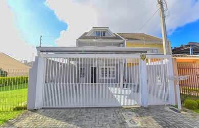 Imagem: A casa em condomínio possui 3 Dormitórios, 2 Banheiros, 2