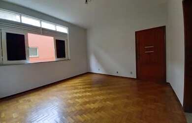 Imagem: O apartamento possui 2 Dormitórios, 2 Banheiros, 70m² de Área