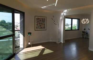 Imagem: O apartamento possui 3 Dormitórios, 4 Banheiros, 3 Vagas na