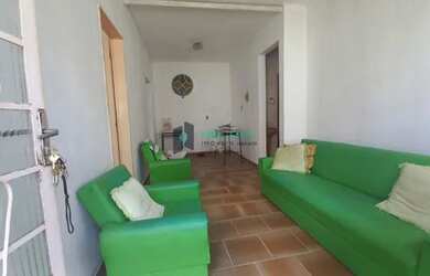 Imagem: A casa possui 3 Dormitórios, 1 Banheiro, 200m² de Área e