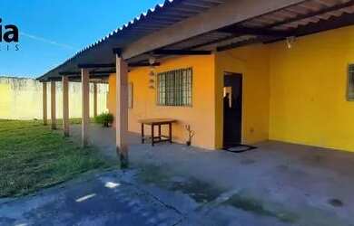 Imagem: A casa possui 2 Dormitórios, 1 Banheiro, 5 Vagas na garagem