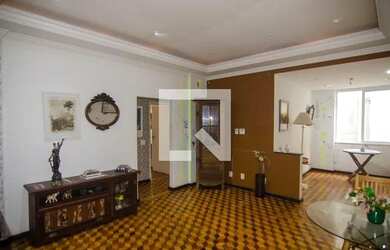 Imagem: O apartamento possui 2 Dormitórios, 1 Banheiro e 84m² de Área