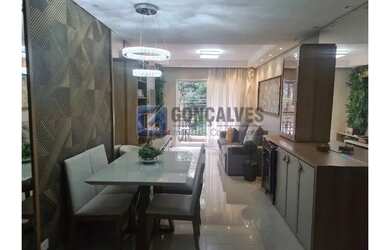 Imagem: O apartamento possui 3 Dormitórios, 2 Banheiros, 2 Vagas na