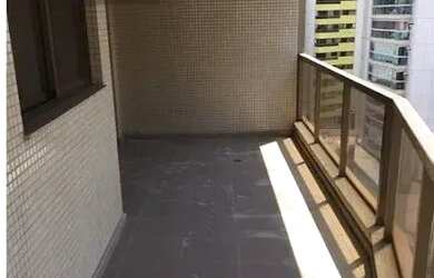 Imagem: O apartamento possui 4 Dormitórios, 3 Banheiros, 2 Vagas na