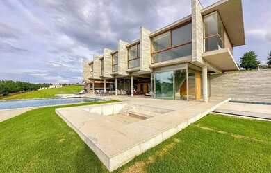 Imagem 5: Sobrado à venda com 6 suítes na Condomínio Quinta da Baroneza II em Bragança Paulista