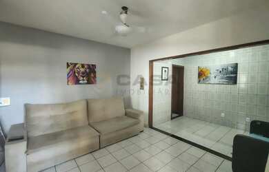 Imagem: A casa possui 1 Dormitório, 3 Banheiros, 4 Vagas na garagem