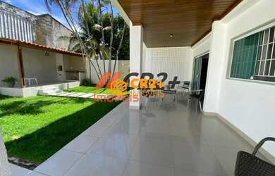 Imagem: A casa possui 3 Dormitórios, 3 Banheiros, 3 Vagas na garagem