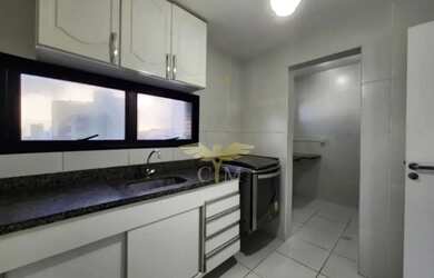 Imagem: O apartamento possui 2 Dormitórios, 2 Banheiros, 2 Vagas na