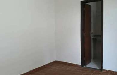 Imagem 10: ALUGO ou VENDO CASA DUPLEX GALPÃO Pxóx ao Centro de São João de Meriti-RJ