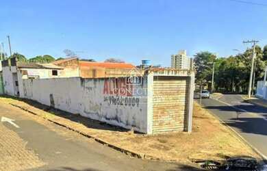 Imagem: O terreno possui 12m² de Área, Imóvel novo e está localizado