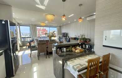 Imagem 10: Dois apartamentos unificados no Centro de Capão da Canoa, com 177 m²...