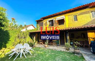 Imagem: A casa possui 5 Dormitórios, 5 Banheiros, 4 Vagas na garagem