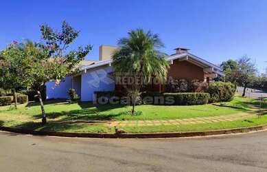 Imagem: A casa em condomínio possui 3 Dormitórios, 5 Banheiros, 2