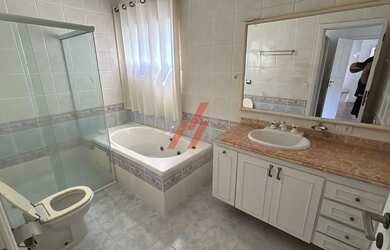 Imagem 12: Casa em Condomínio de Luxo em Alphaville, Santana de Parnaíba-SP: 3 Quartos, 1 Suíte, 3 Sa