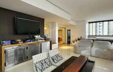 Imagem 3: Alugo apto Duplex semi mobiliado com 260 m2, 04 suítes, 02 vagas, em...