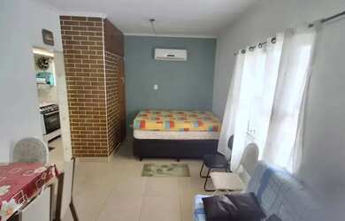 Imagem: A kitnet possui 1 Dormitório, 1 Banheiro, 1 Vaga na garagem