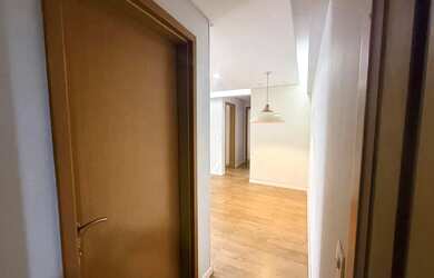 Imagem: O apartamento possui 2 Dormitórios, 2 Banheiros, 2 Vagas na