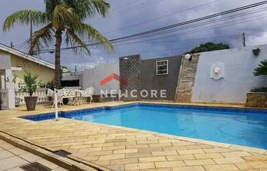 Imagem: A casa possui 3 Dormitórios, 3 Banheiros, 3 Vagas na garagem