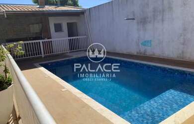 Imagem: A casa possui 2 Dormitórios, 2 Banheiros, 1 Vaga na garagem