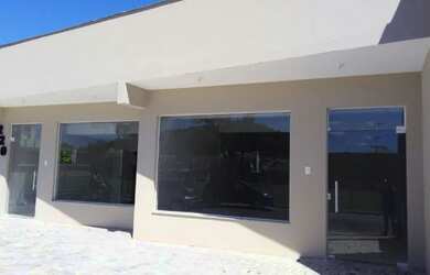 Imagem: O depósito possui 2 Vagas na garagem, 40m² de Área e está