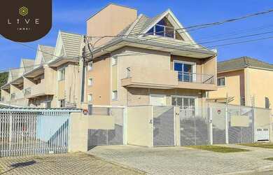 Imagem: A casa possui 3 Dormitórios, 3 Banheiros, 2 Vagas na garagem