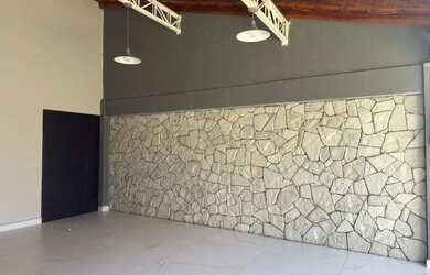 Imagem: A casa possui 3 Dormitórios, 3 Banheiros e Imóvel novo e está