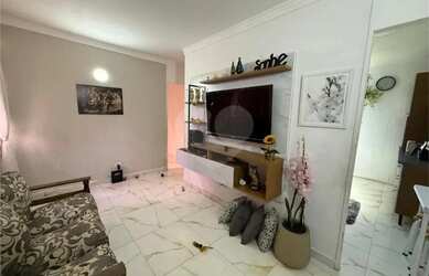 Imagem: O apartamento possui 2 Dormitórios, 1 Banheiro, 1 Vaga na garagem