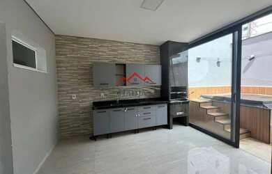 Imagem: A casa em condomínio possui 3 Dormitórios, 3 Banheiros, 4