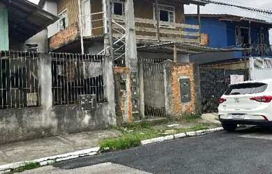 Imagem: A casa possui 1 Dormitório, 1 Banheiro, 1 Vaga na garagem