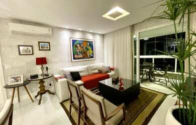 Imagem 2: Apartamento à VENDA, 3 suítes, 4 garagens, à 200 metros da Beira Mar Norte em Florianópol