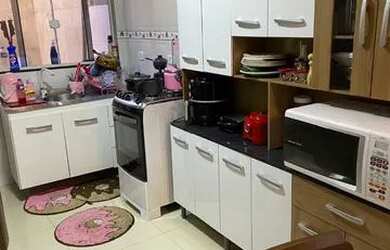 Imagem: A casa em condomínio possui 5 Dormitórios, 3 Banheiros, 2