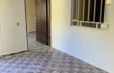 Imagem: A casa possui 3 Dormitórios, 2 Banheiros, 1 Vaga na garagem