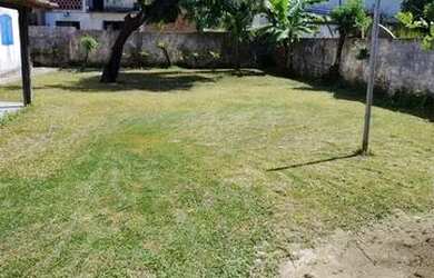 Imagem: A casa possui 4 Dormitórios, 3 Banheiros, 5 Vagas na garagem