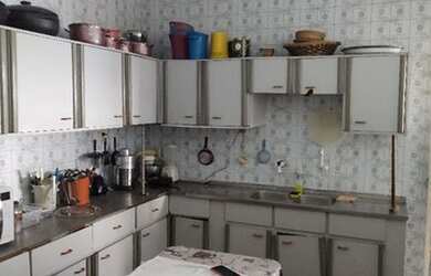 Imagem 12: Casa no kissia-D Pedro. 456m² de Área, 2 Vagas na garageme4 Dormitórios