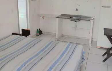 Imagem: O quarto possui Imóvel mobiliado e está localizado em Ponta