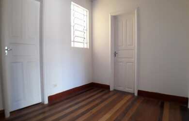 Imagem: A casa possui 5 Dormitórios, 2 Banheiros, 125m² de Área e