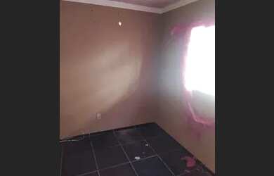 Imagem 14: Casa com 3 quartos, lavanderia coberta, Garagem 2 carros, edicula. Portao...