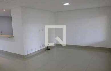 Imagem: A casa em condomínio possui 4 Dormitórios, 5 Banheiros, 2